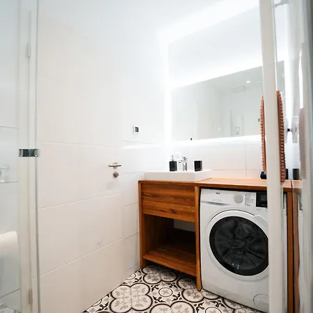 Inviting Flat Near Center & The Mosel River Apartamento *