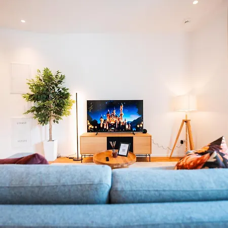 Appartamento Inviting Flat Near Center & The Mosel River Coblenza