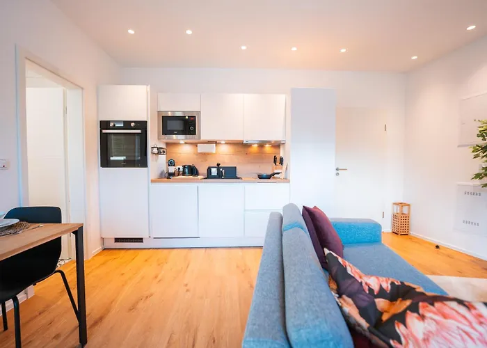 Inviting Flat Near Center & The Mosel River Coblenza